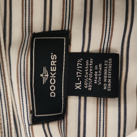 3/$20 Dockers White Striped Wrinkle Free Button-Up Shirt - Picture 5 of 10